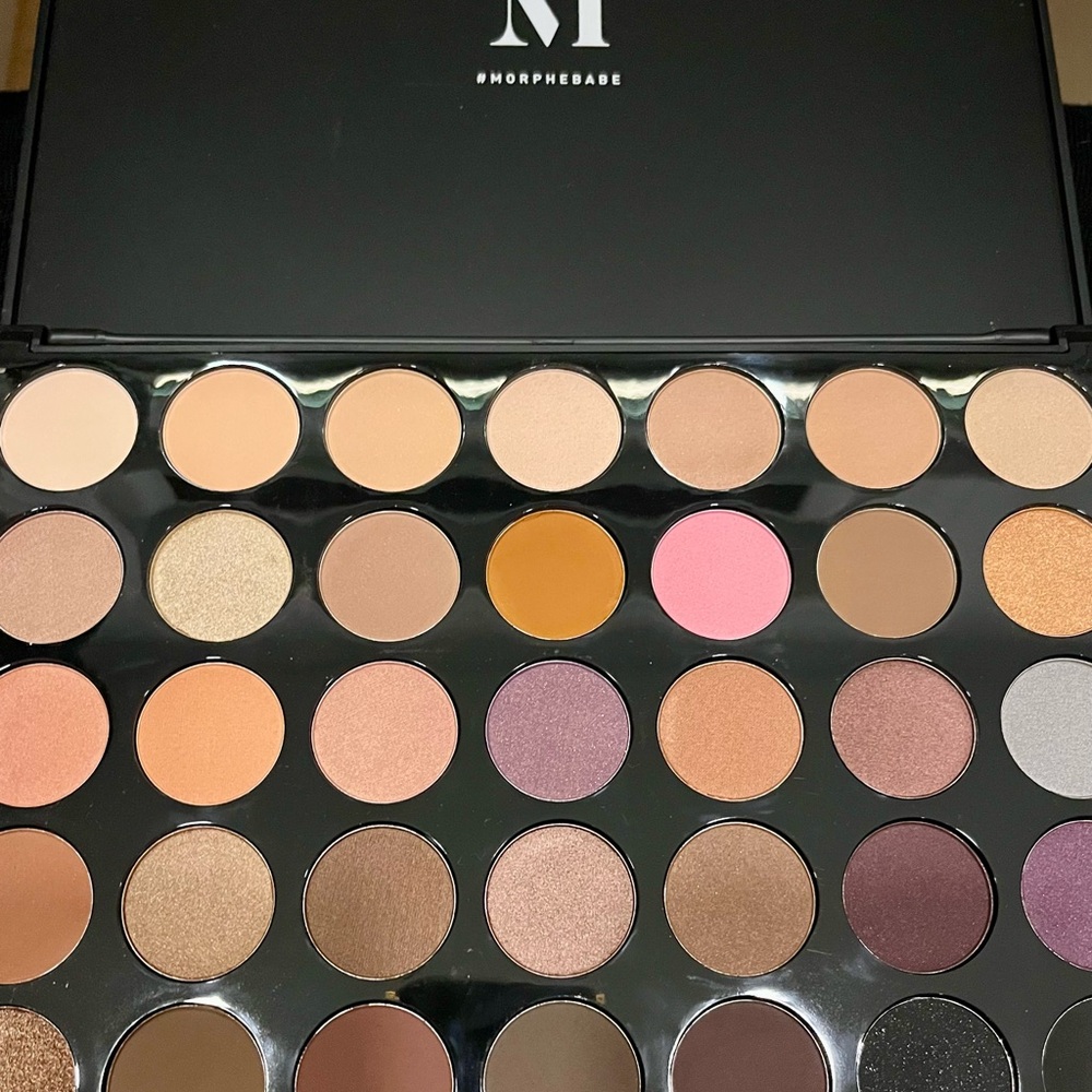 Morphe Eyeshadow Palette - Pink, Gold, and Brown Hues